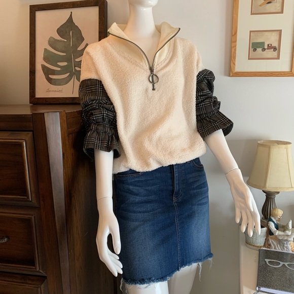 Moon River Sweaters - Sweaters Moon River